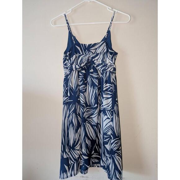 Elle Dress Womens Size 2 Blue White Sundress Sleeveless Floral Empire Waist - Picture 3 of 5